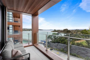 1BR with Balcony Free Parking & Close to Ferry